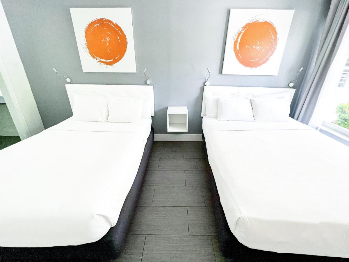 Studio with Two Queen Beds